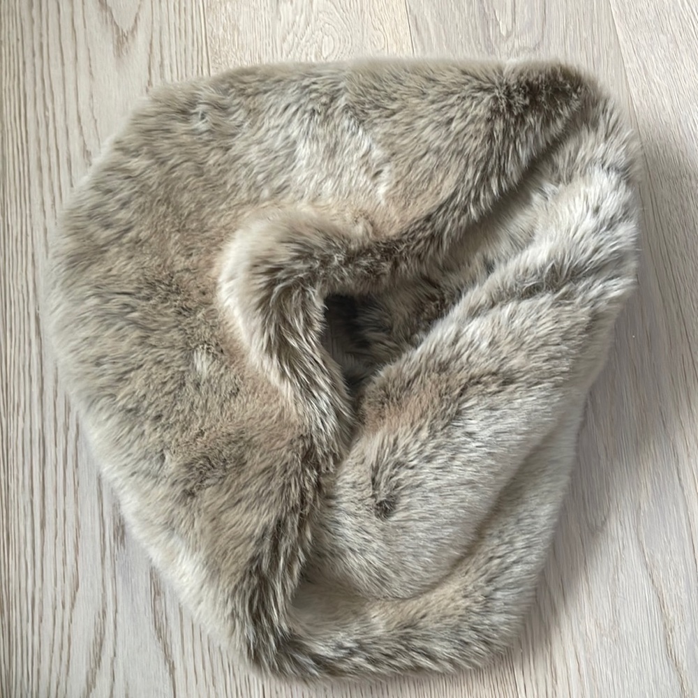 Parkhurst Faux Fur infinity Scary